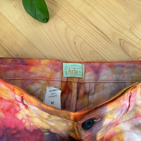 Tie Dye Aries Shorts | Size 24 - Picture 5 of 8